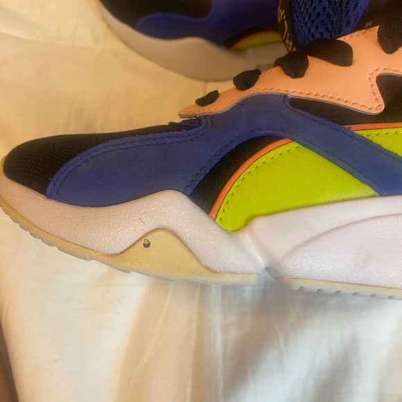 PUMA Women's Nova GRL PWR Low-Top Sneakers - Picture 6 of 7